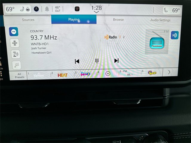 Used 2024 Jeep Wrangler Unlimited Rubicon 4xe image 17