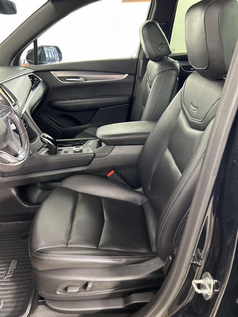 Used 2024 Cadillac XT6 Luxury AWD/4WD image 12