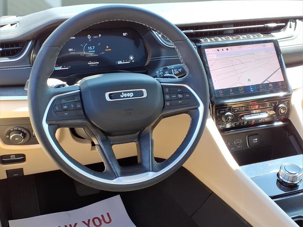Used 2023 Jeep Grand Cherokee Limited image 14