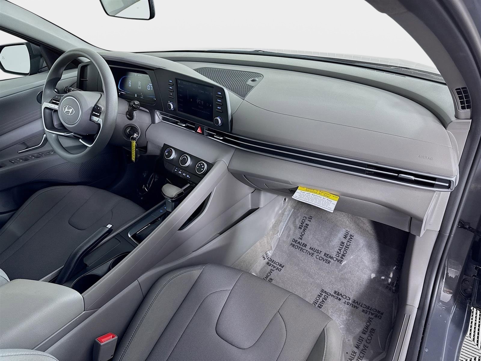 Certified 2025 Hyundai Elantra SE image 26