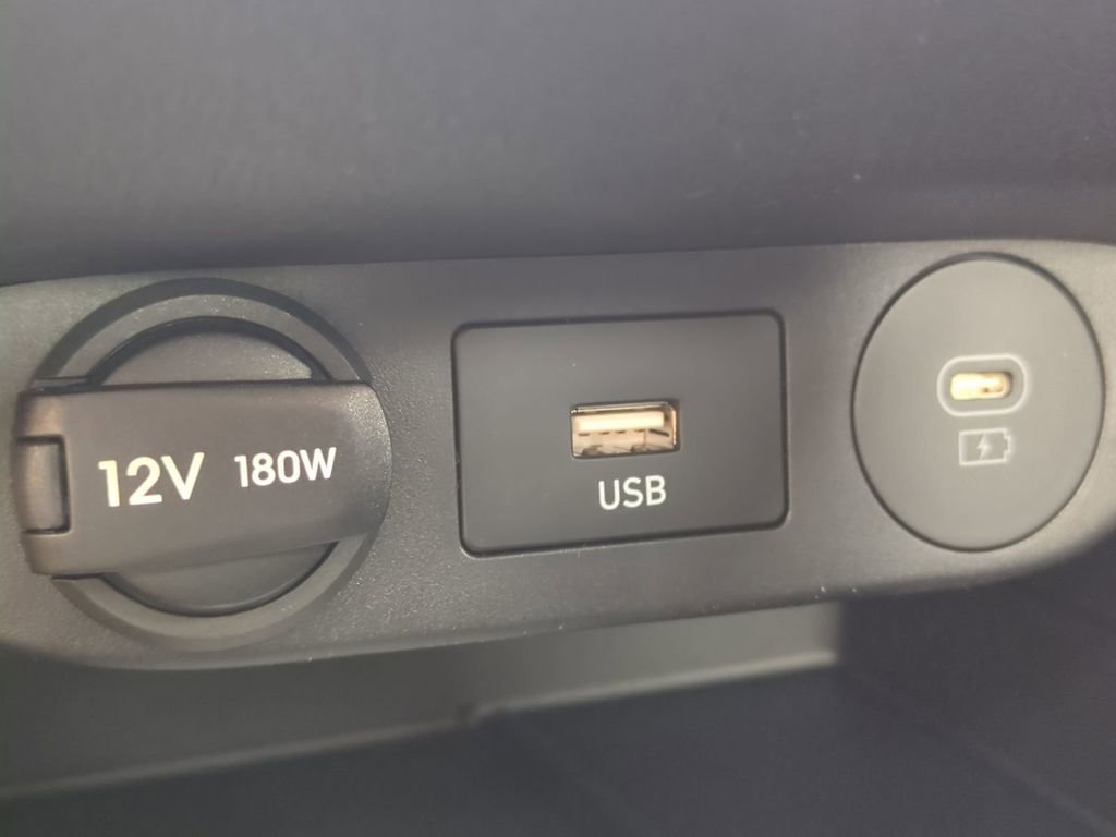 New 2026 Hyundai Elantra Limited image 26