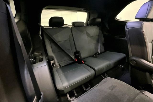 Used 2025 GMC Acadia AT4 w/ LPO, Floor Liner Package image 34