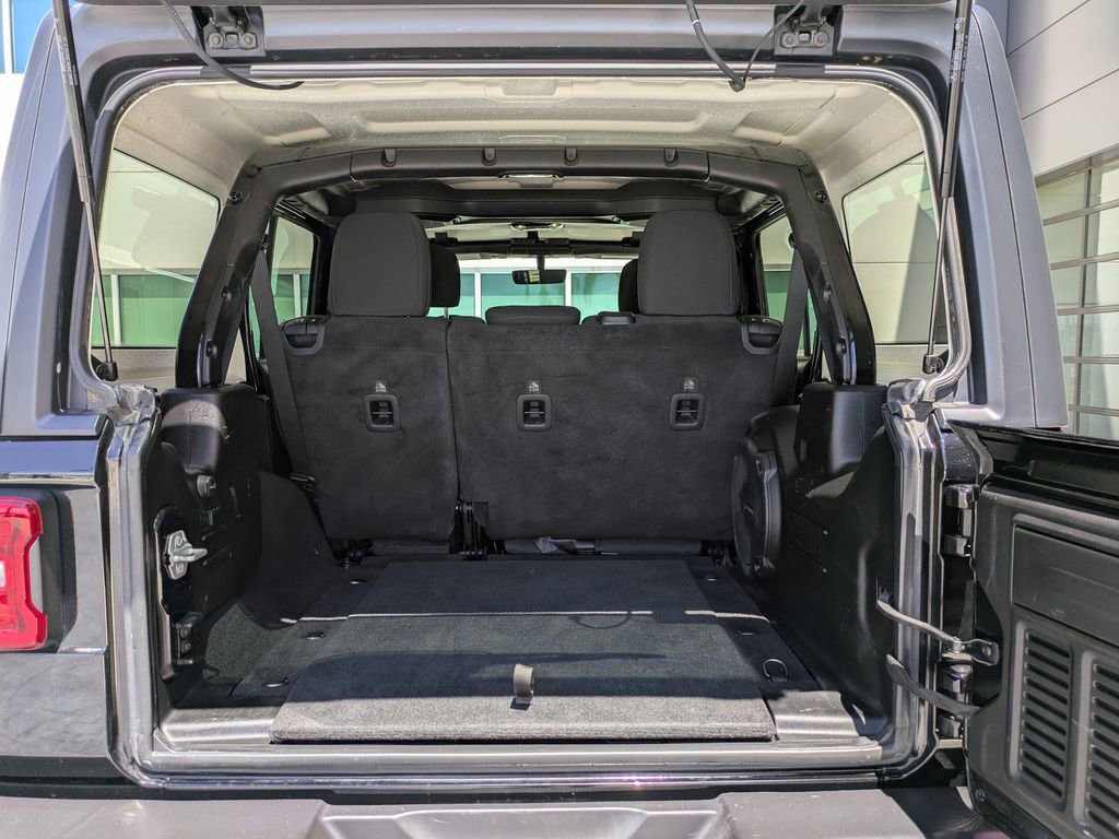 Used 2021 Jeep Wrangler Unlimited Sport AWD/4WD image 14