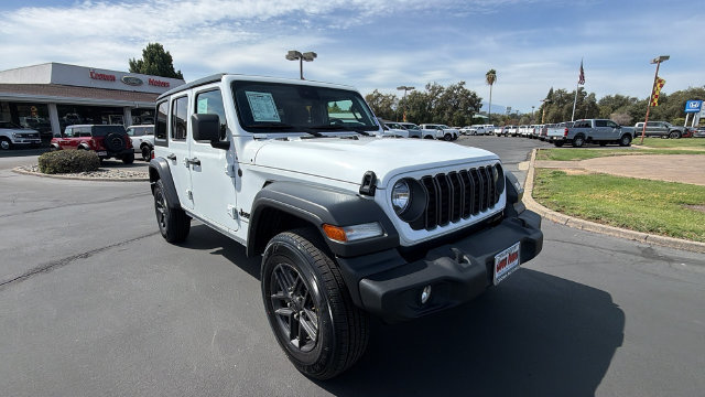 Used 2024 Jeep Wrangler Unlimited Sport AWD/4WD image 2