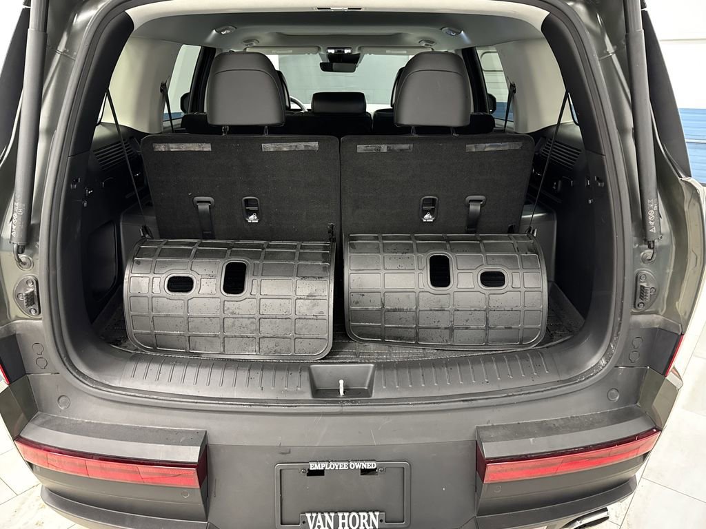 Used 2025 Hyundai Santa Fe XRT image 16