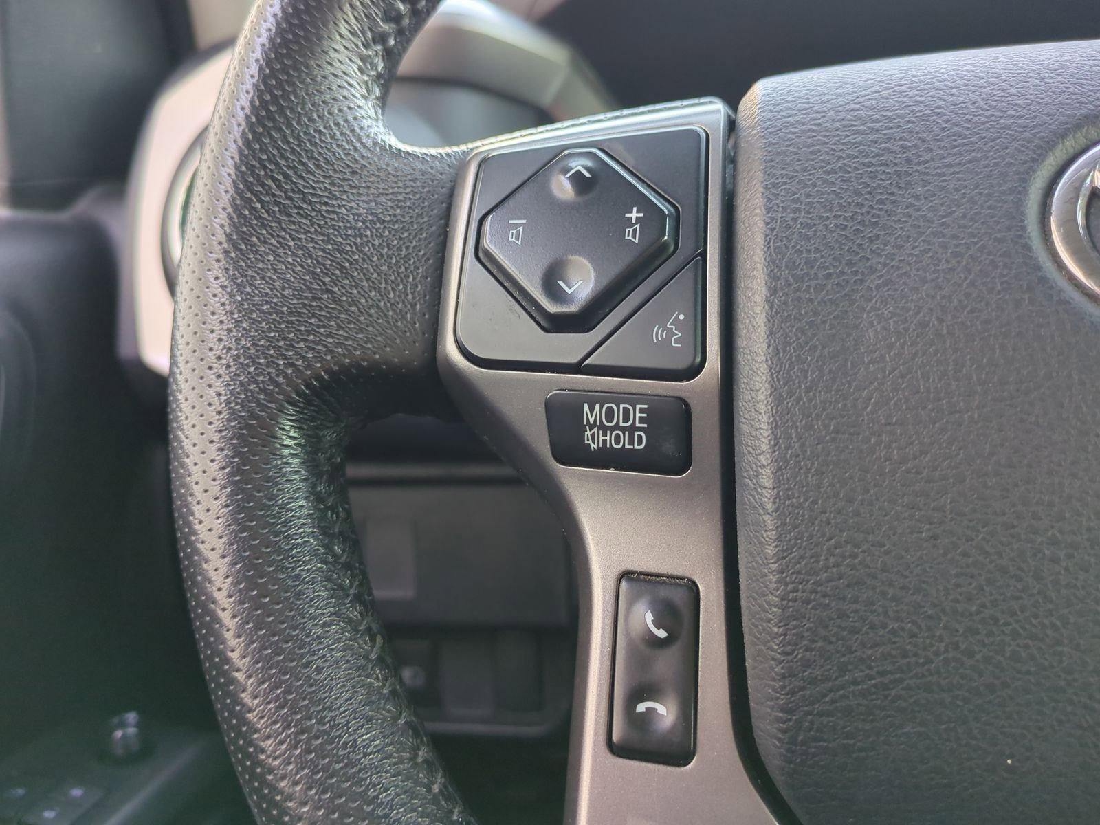 Used 2020 Toyota Tacoma SR5 image 17