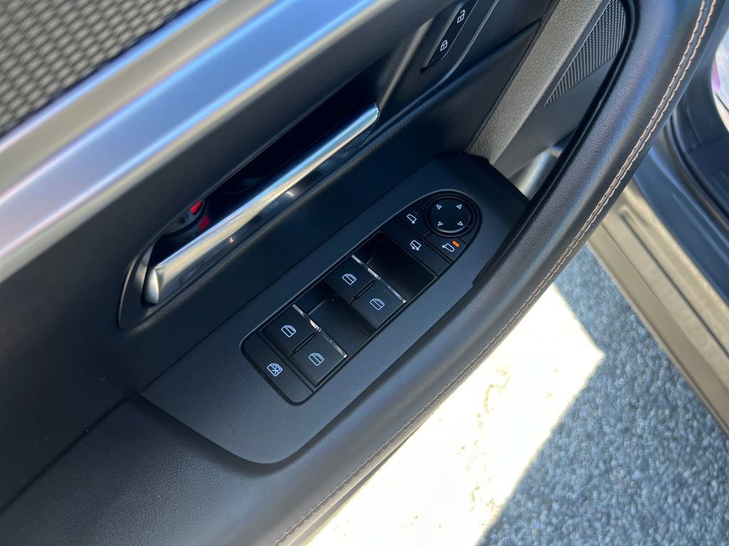 Used 2024 MAZDA CX-90 Plug-In Hybrid w/ Premium Plus image 12