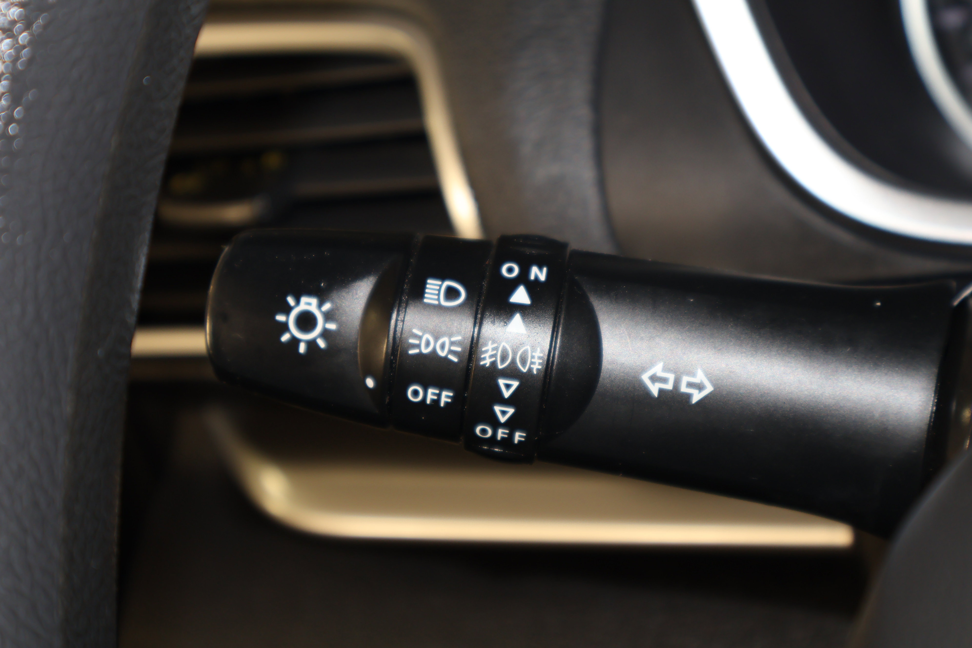 Used 2018 Mitsubishi Eclipse Cross LE image 22