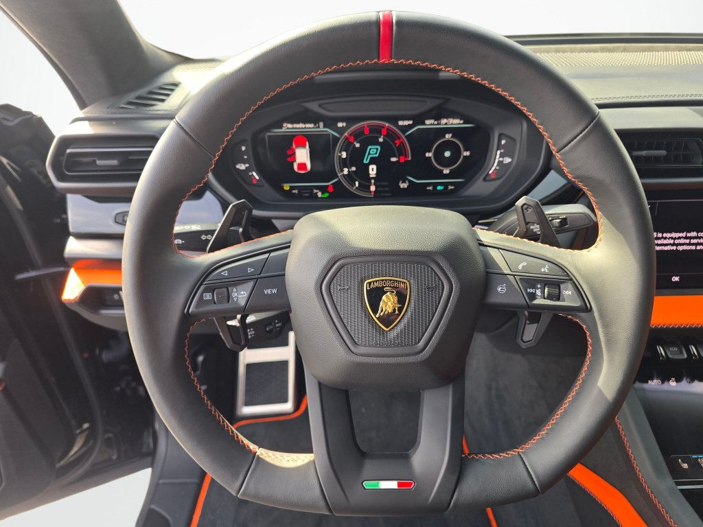 Used 2025 Lamborghini Urus SE AWD/4WD image 14