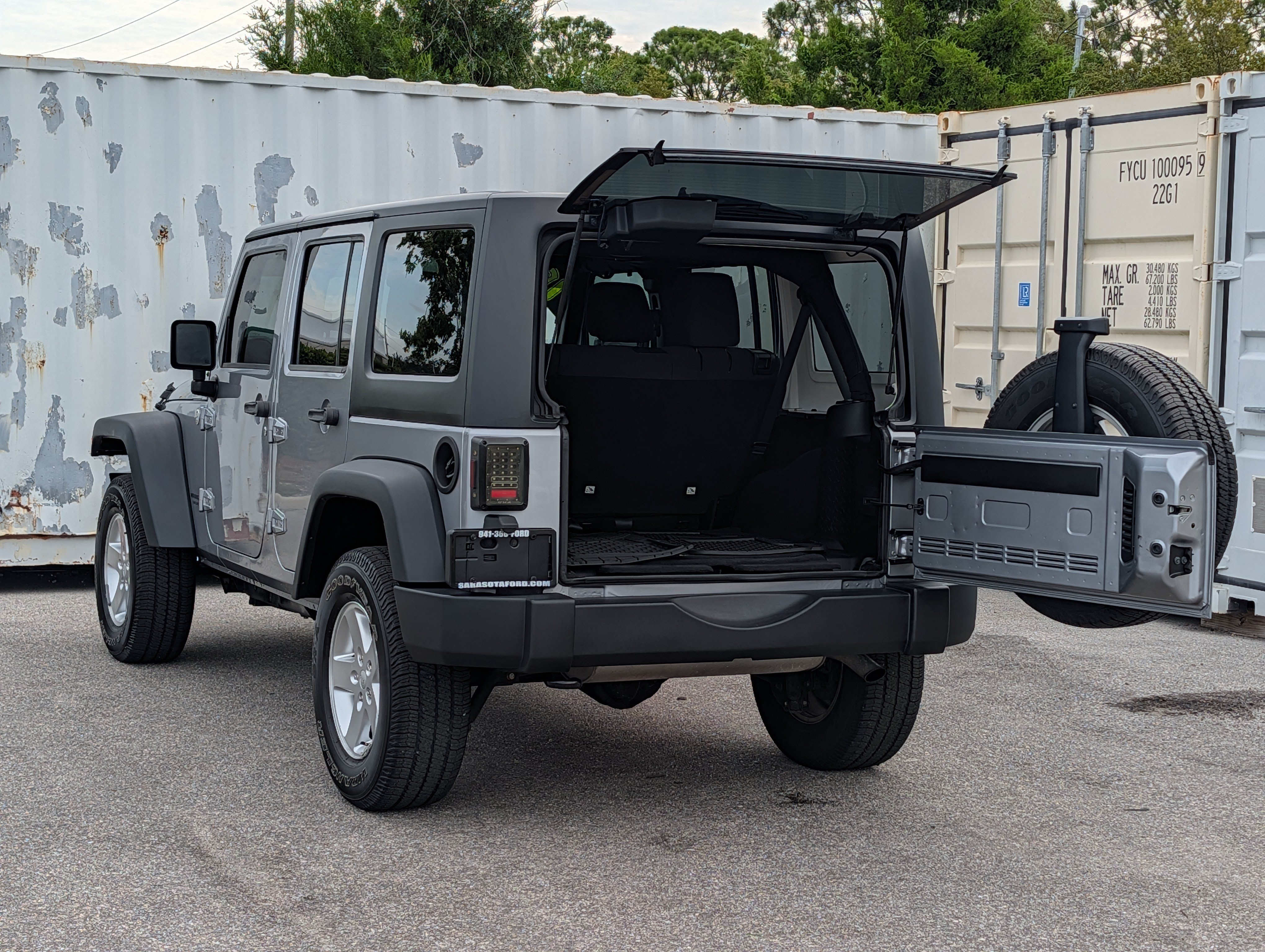 Used 2015 Jeep Wrangler Unlimited Sport w/ Quick Order Package 24S AWD/4WD image 13