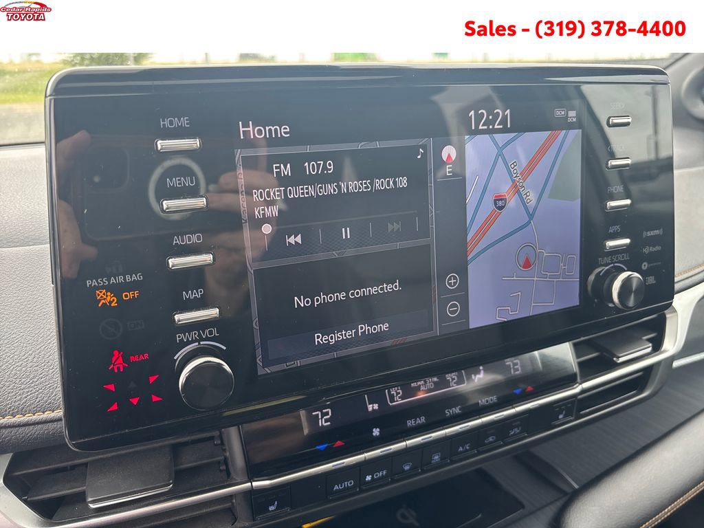 Certified 2022 Toyota Sienna XLE Woodland Edition AWD/4WD image 17