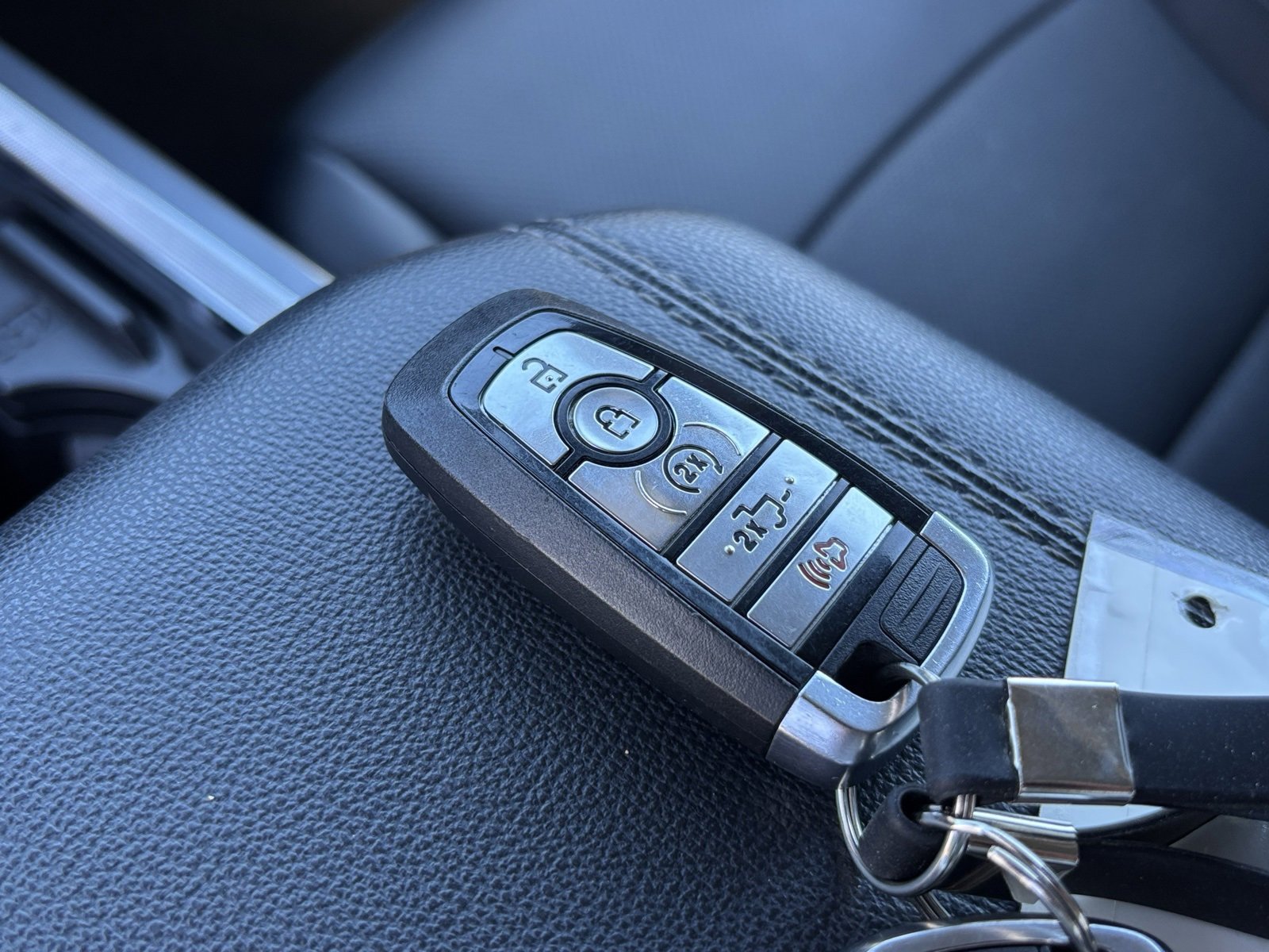 Used 2024 Ford F450 Lariat w/ Camper Package image 27