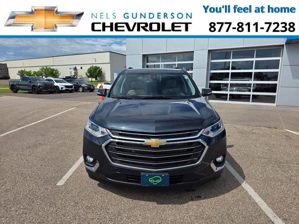 Used 2020 Chevrolet Traverse LT w/ Driver Confidence II Package AWD/4WD image 2