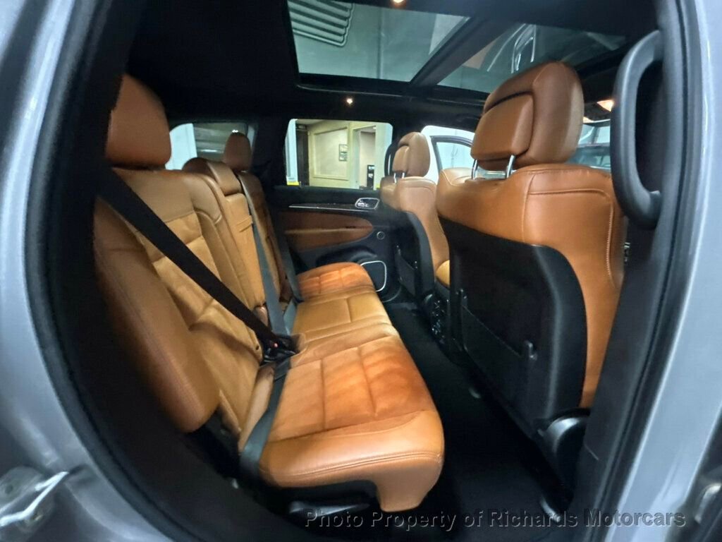 Used 2021 Jeep Grand Cherokee SRT image 19