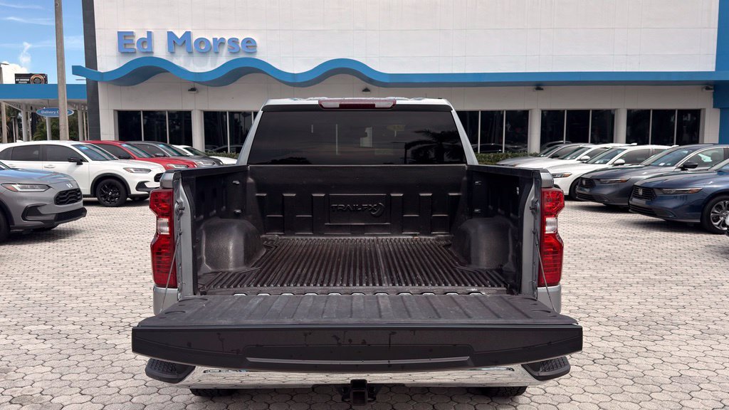Used 2025 Chevrolet Silverado 1500 LT RWD image 17