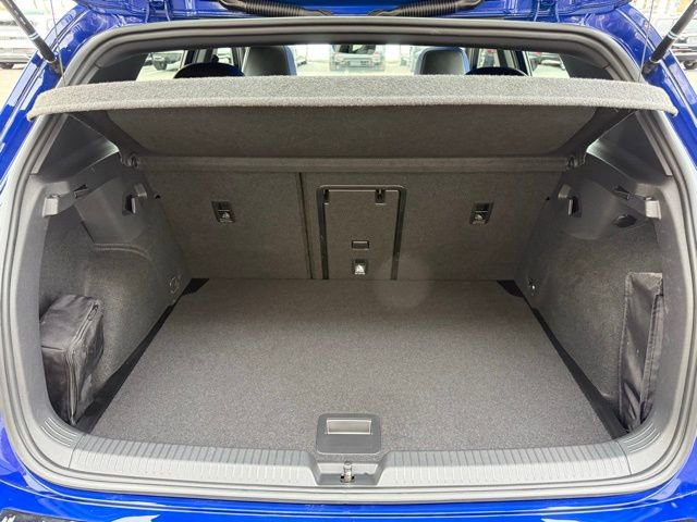 Used 2024 Volkswagen Golf R image 13