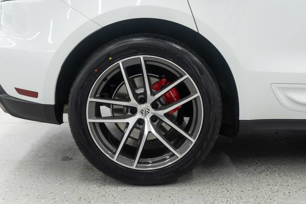 Used 2024 Porsche Macan S AWD/4WD image 38