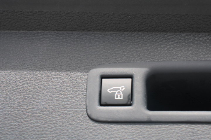 Certified 2025 Toyota Sienna Limited image 15