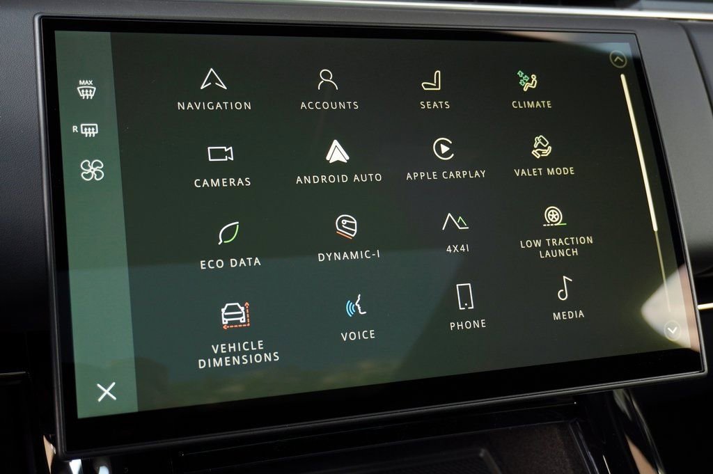 Used 2025 Land Rover Range Rover Sport Dynamic SE image 21