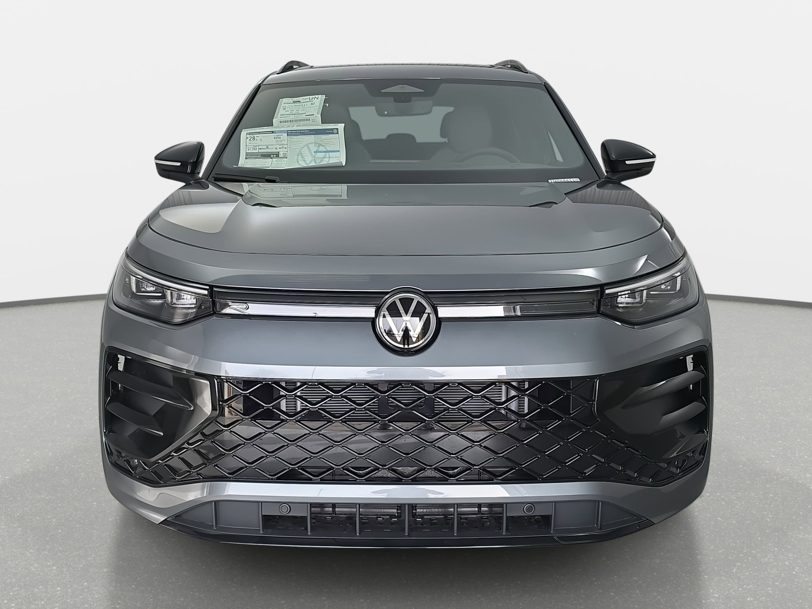 New 2026 Volkswagen Tiguan SE R-Line FWD image 8