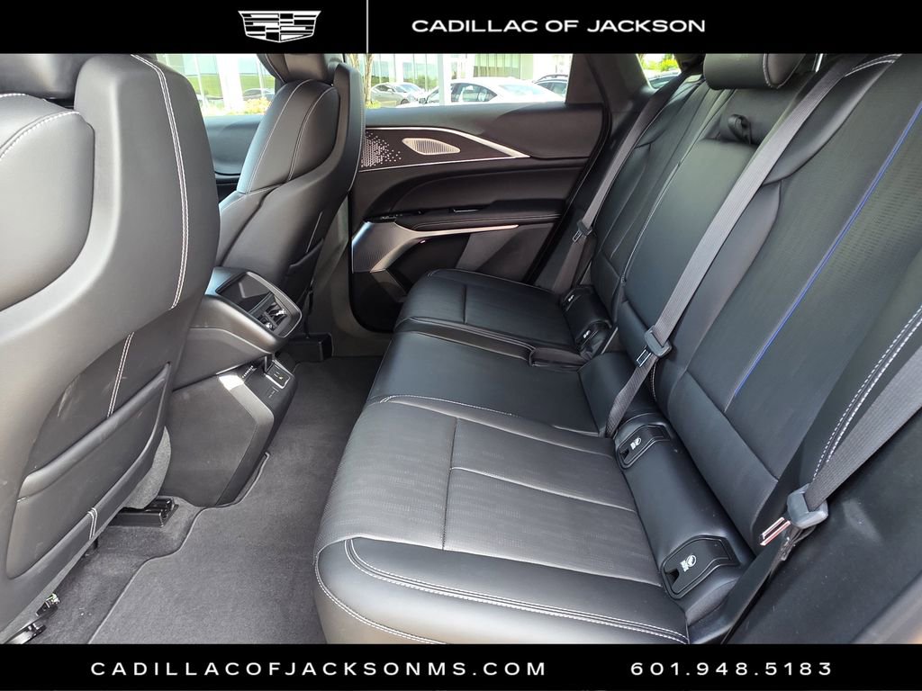 Used 2023 Cadillac Lyriq 2WD image 21