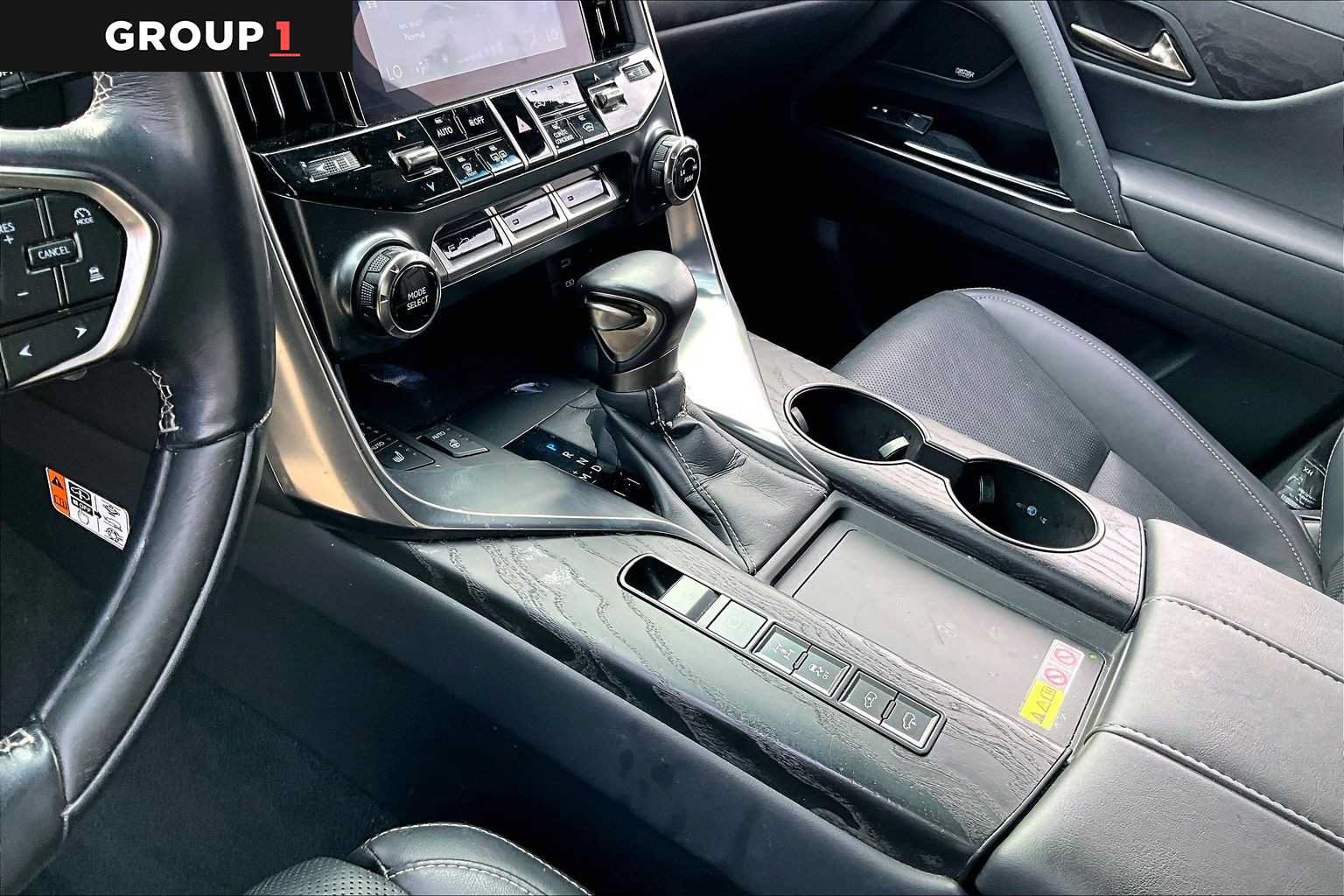 Used 2025 Lexus LX 600 4WD w/ Accessory Package (2T) image 14