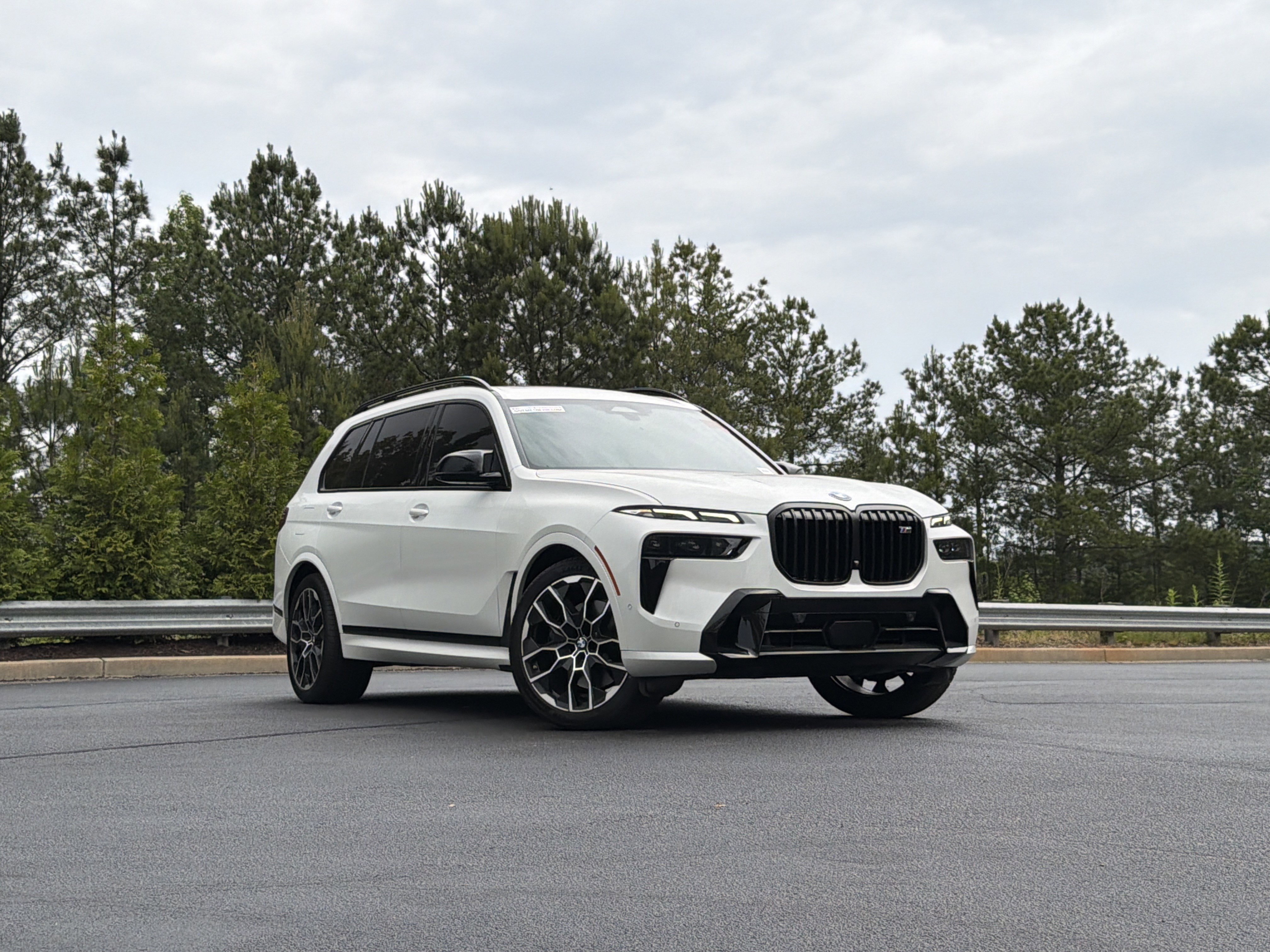 Used 2024 BMW X7 M60i w/ Executive Package AWD/4WD video 2