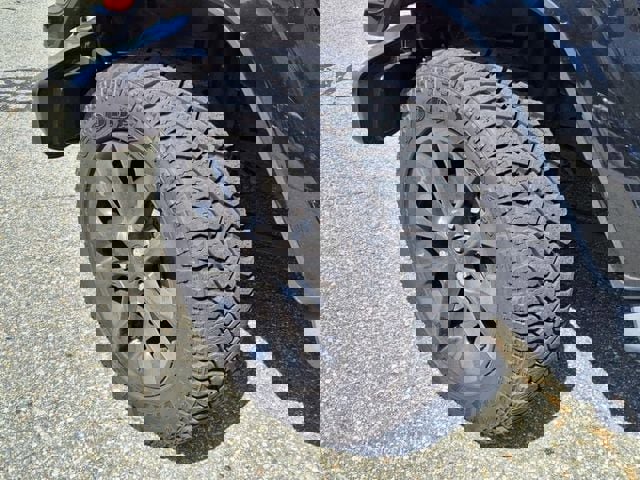 Used 2023 Jeep Gladiator Overland image 8