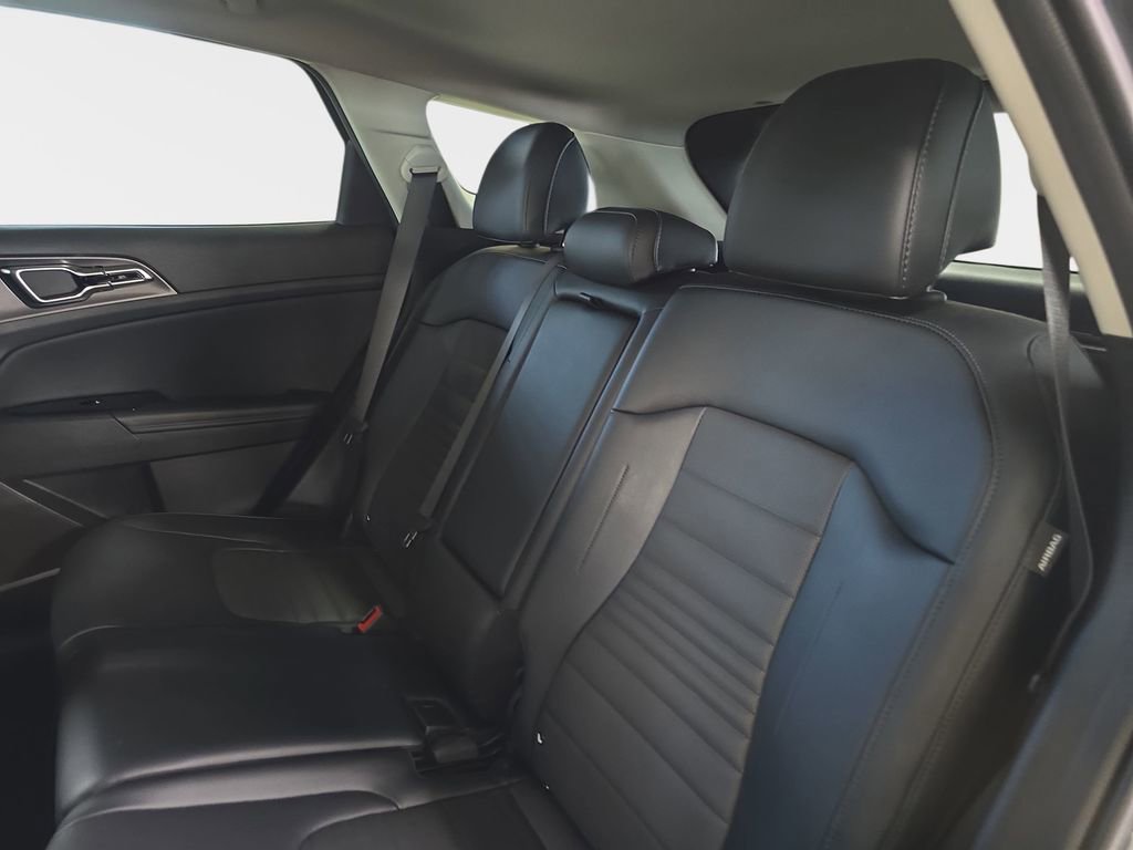 Used 2024 Kia Sportage SX image 14