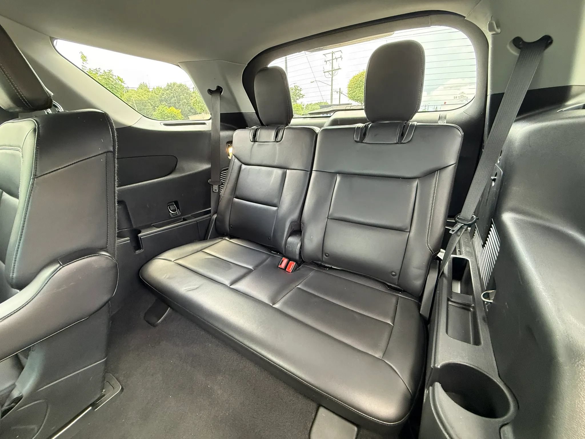 Used 2022 Ford Explorer XLT w/ Equipment Group 202A AWD/4WD image 18