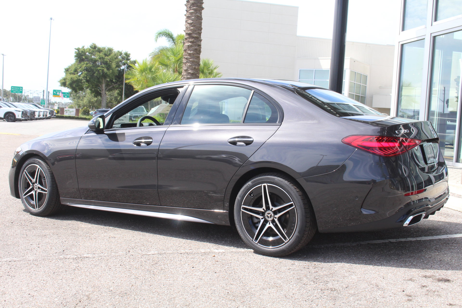 Used 2025 Mercedes-Benz C 300 Sedan image 4