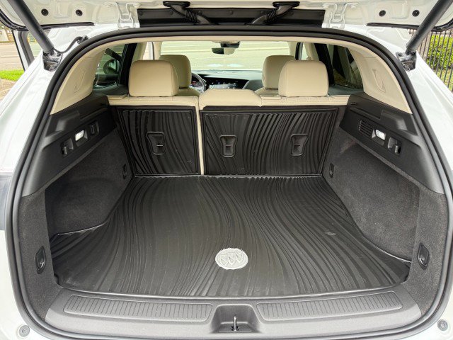 Used 2023 Buick Envision Avenir AWD/4WD image 15