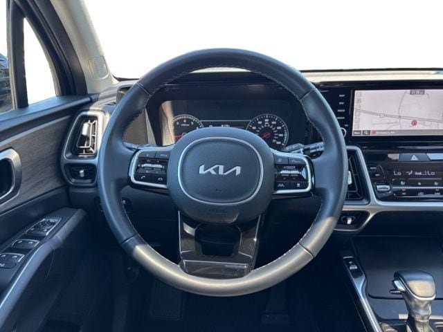 Certified 2023 Kia Sorento X-Line EX AWD/4WD image 16