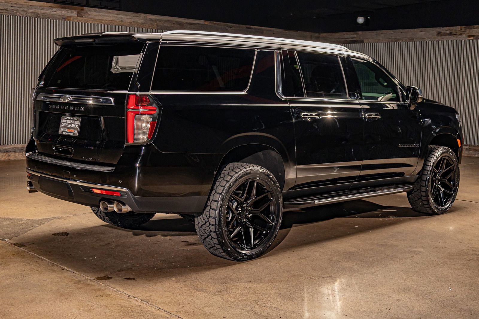 Used 2023 Chevrolet Suburban Premier w/ Max Trailering Package image 10