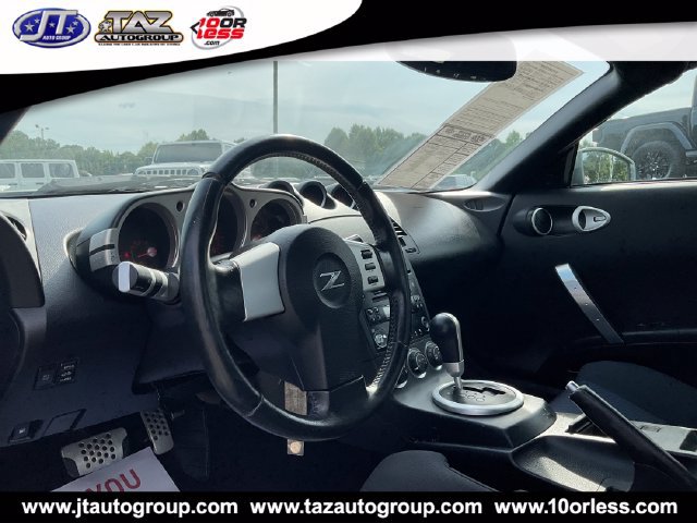 Used 2004 Nissan 350Z Enthusiast w/ Side Airbags Pkg RWD image 11
