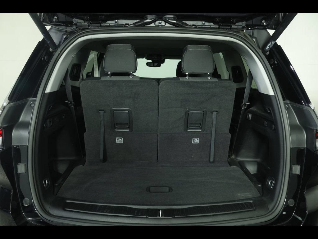 Certified 2023 Jeep Grand Cherokee L Laredo w/ Luxury Tech Group I AWD/4WD image 14