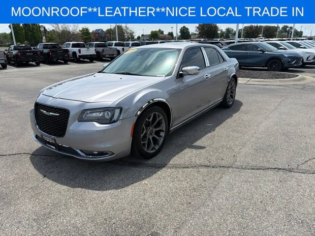 Used 2018 Chrysler 300 S w/ 300S Premium Group RWD image 5