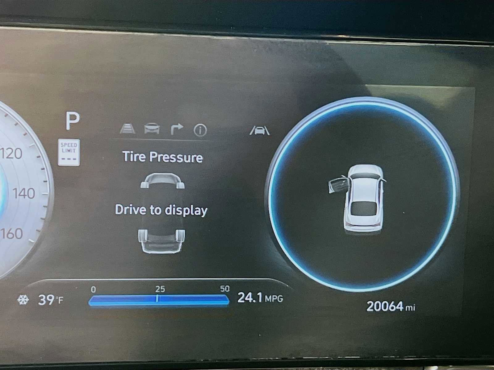 Certified 2024 Hyundai Elantra SEL image 12