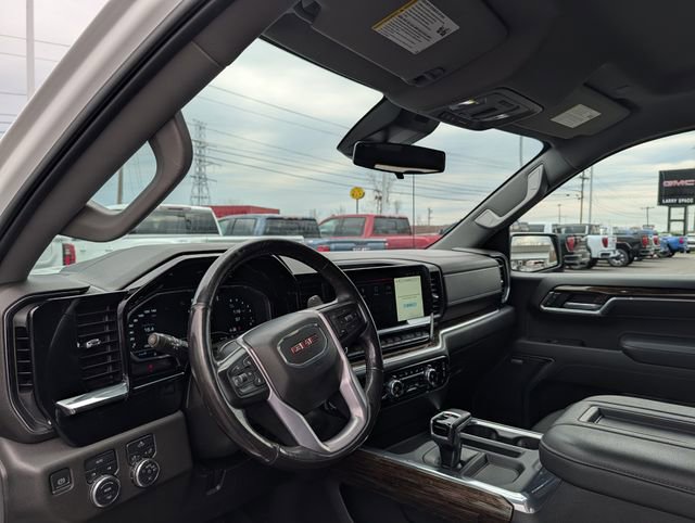 Used 2022 GMC Sierra 1500 Elevation w/ Preferred Package AWD/4WD image 16