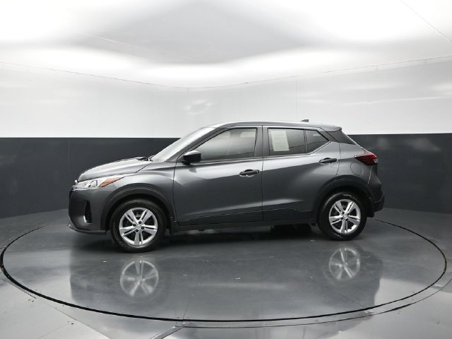 Certified 2025 Nissan Kicks Play S FWD image 3