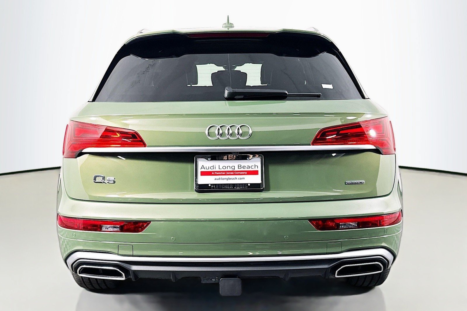 Used 2023 Audi Q5 2.0T Prestige w/ Prestige Package AWD/4WD image 3