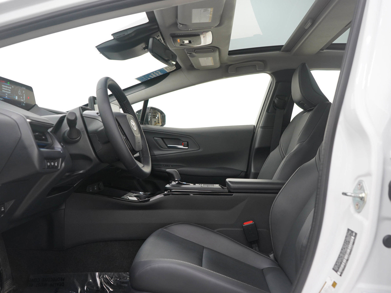 Used 2026 Toyota Prius Plug-In Hybrid image 23