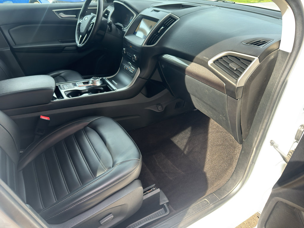Used 2020 Ford Edge SEL image 20