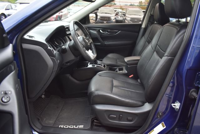 Used 2017 Nissan Rogue SL w/ SL Premium Package AWD/4WD image 19