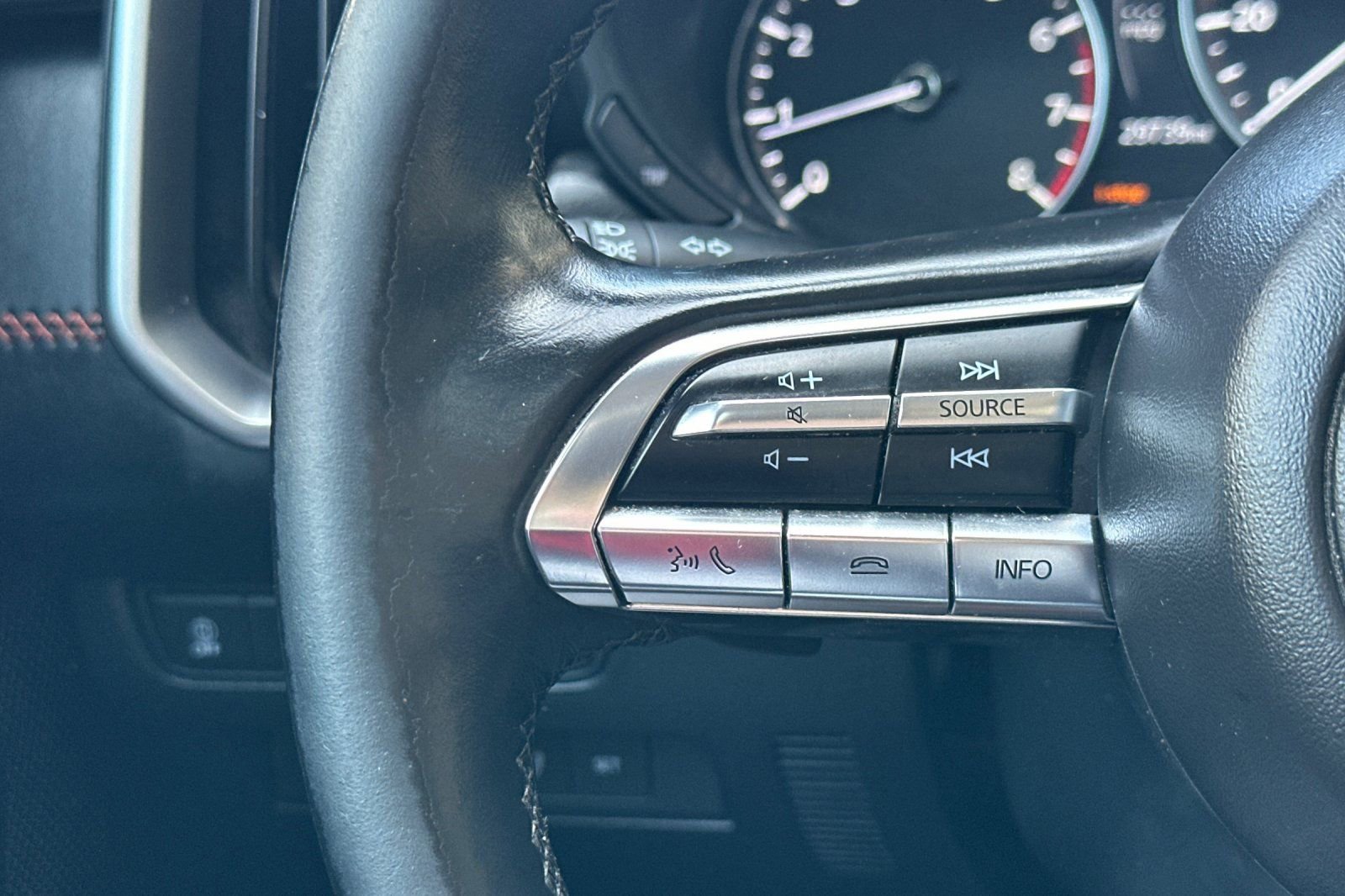 Used 2023 MAZDA CX-50 AWD 2.5 Turbo w/ Cargo Package image 31