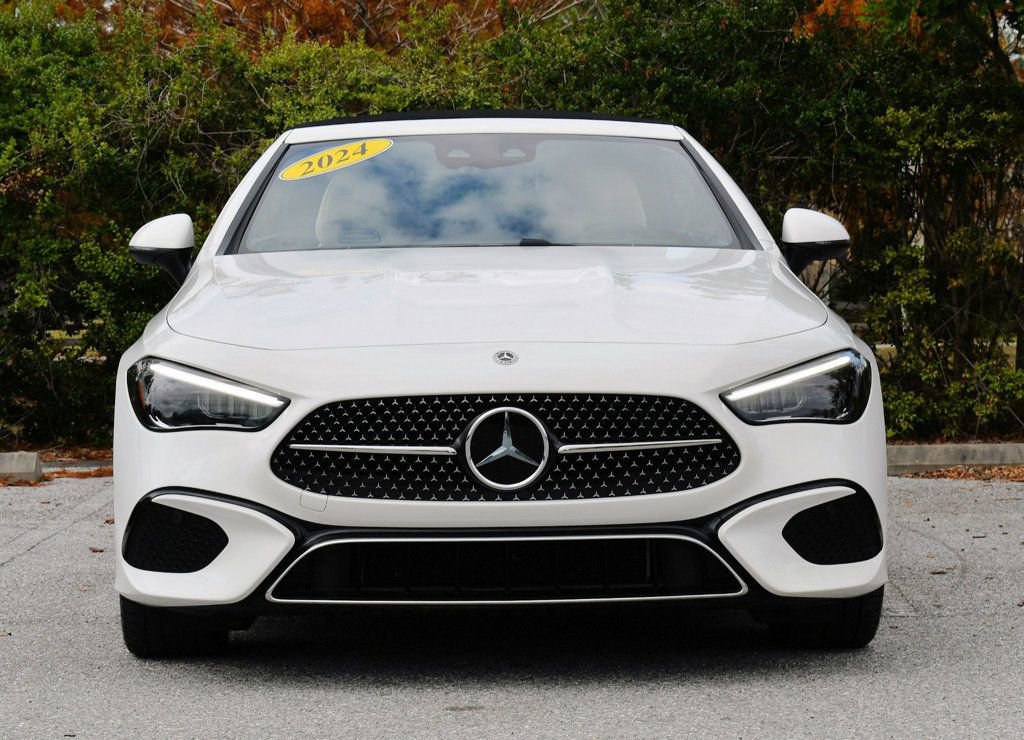 Used 2024 Mercedes-Benz CLE 300 4MATIC Cabriolet w/ Driver Assistance Package image 9