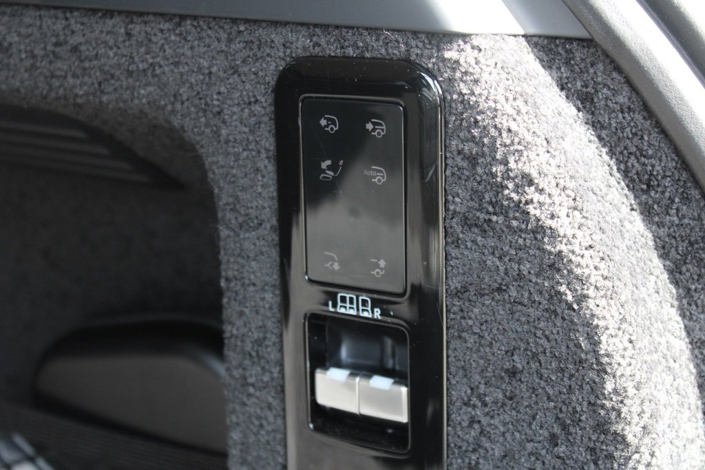 Used 2024 Land Rover Range Rover Autobiography image 51