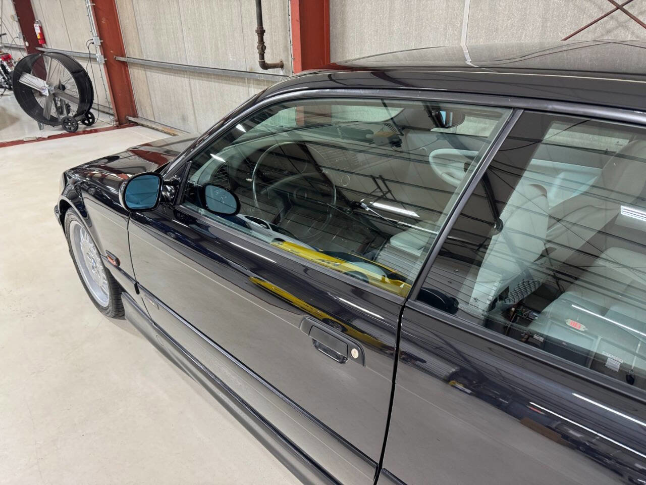 Used 1995 BMW M3 Coupe image 33