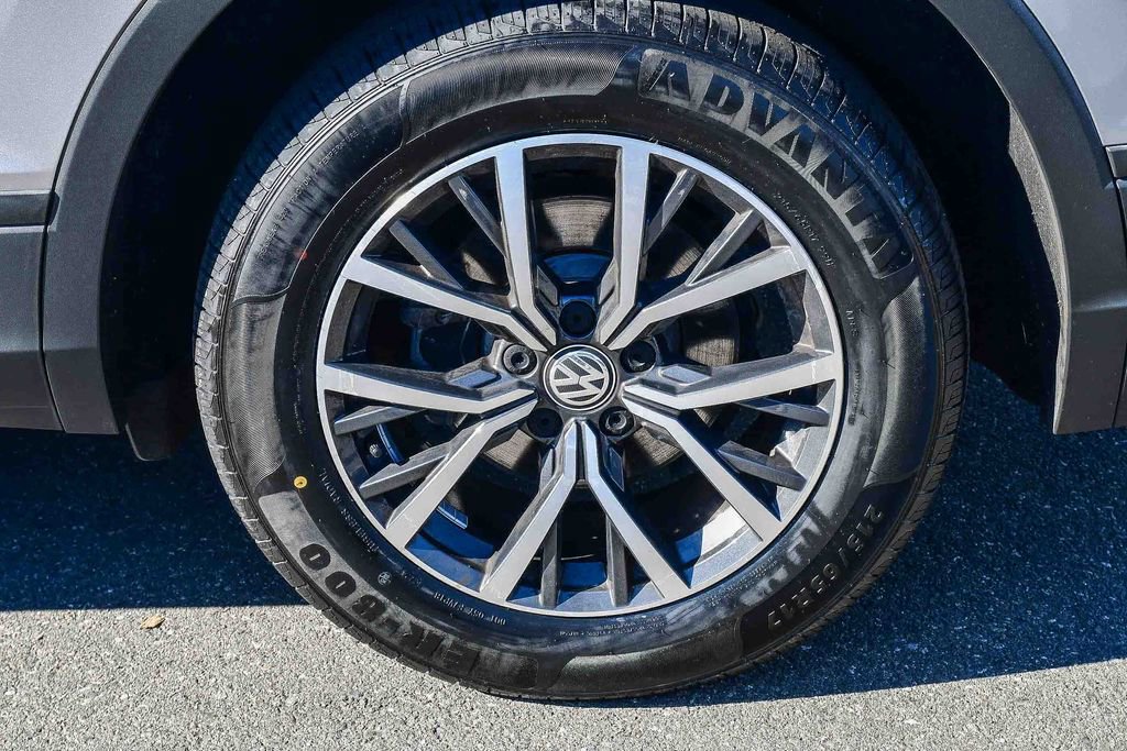 Used 2021 Volkswagen Tiguan S image 12