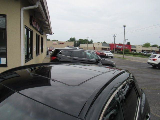 Used 2022 Genesis GV70 2.5T w/ Sport Prestige Package AWD/4WD image 6